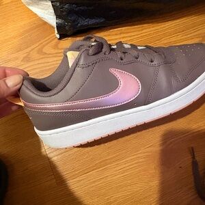 Nike Court Borough Low 2 (GS) Unisex Violet Ore/ Pink Glaze  SZ 6Y